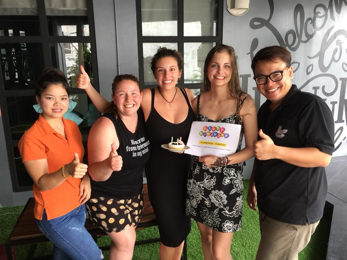 Hugnur Hostel And Coffee Chiang Mai Exterior photo