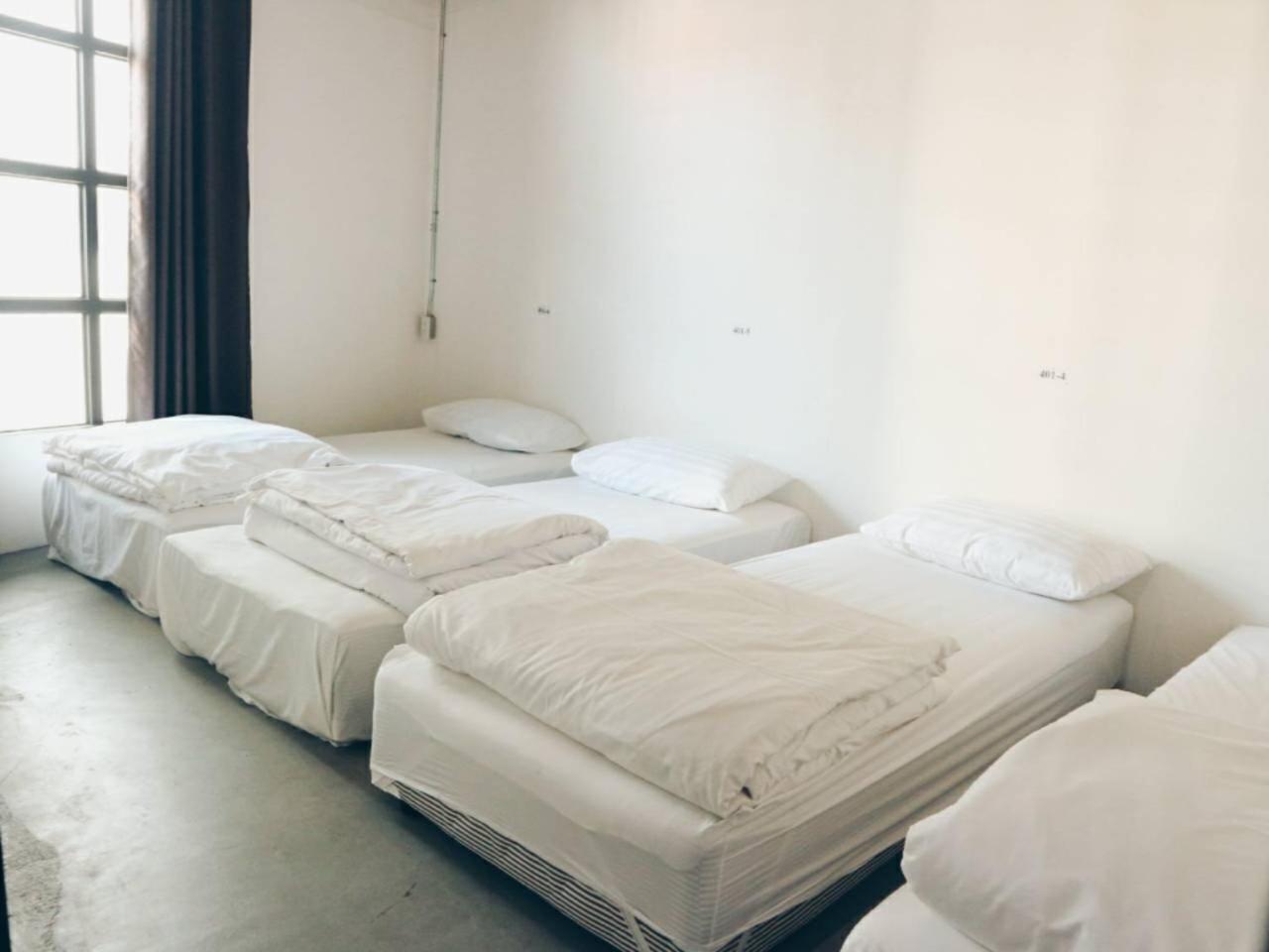 Hugnur Hostel And Coffee Chiang Mai Exterior photo
